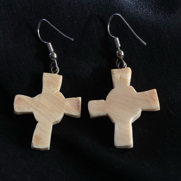 Hand carved fossil walrus scrimshaw earrings - Picture 2 of 4